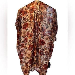 Kimono lightweight in rust orange floral pattern